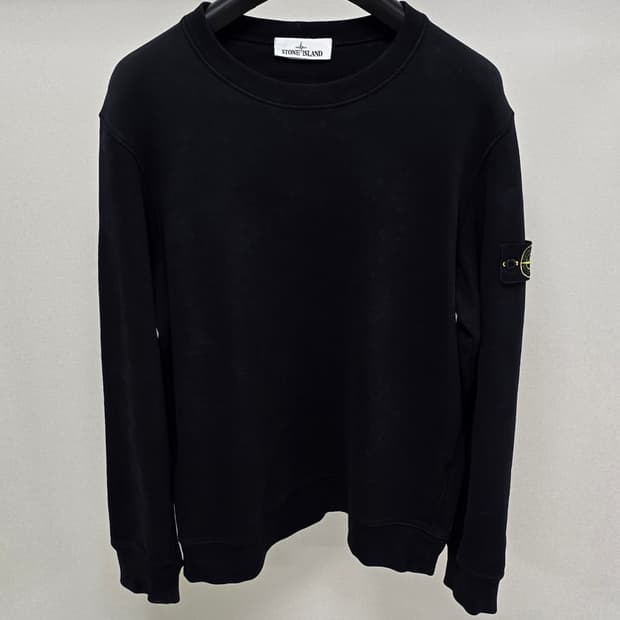 스톤아일랜드 맨투맨 블랙 L사이즈 100 판매