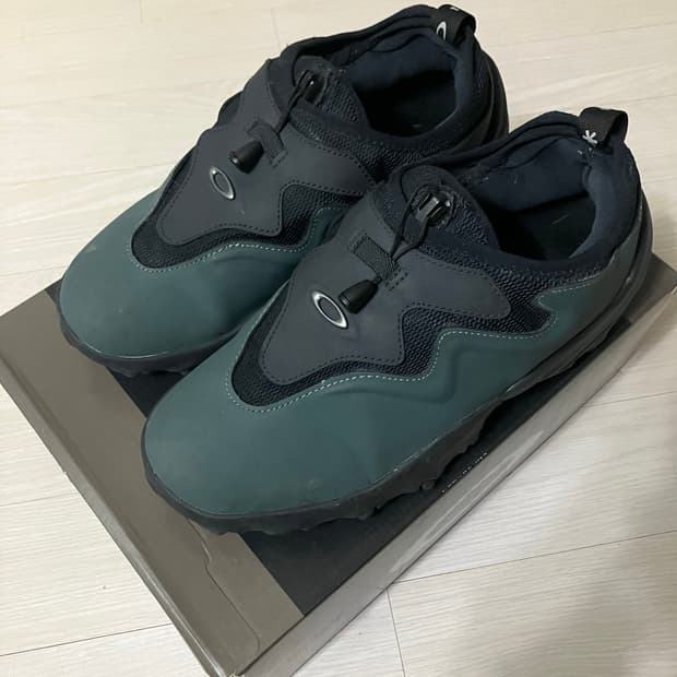 오클리 피에트 운동화