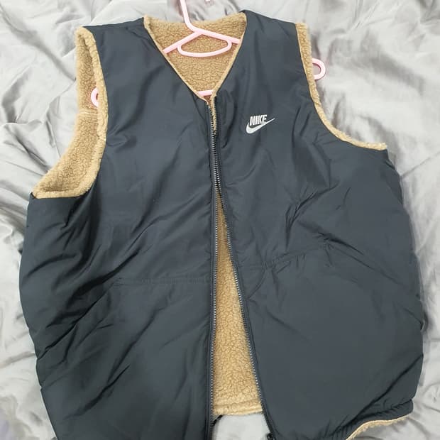 나이키 리버시블 양털베스트