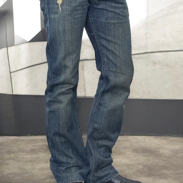 디젤 자티니 플레어 스크래치 워싱 부츠컷 데님팬츠