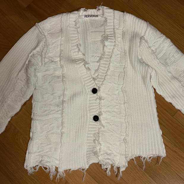 퍼버즈 데미지 가디건