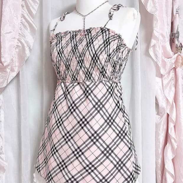 빈티지 버버리 블루라벨 38사이즈 노바체크 딸기우유 핑크 나시 슬리브리스