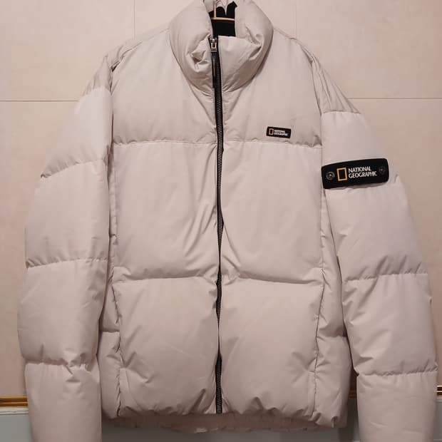 내셔널지오그래픽 정품 여성 패딩 M (95) 사이즈