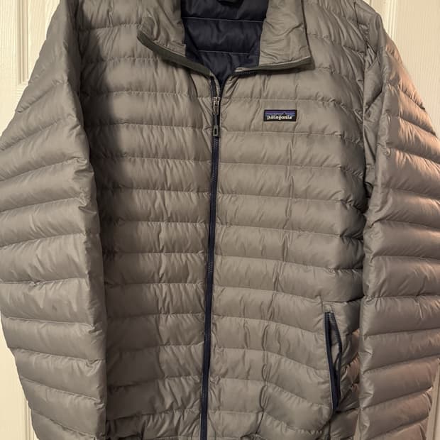 파타고니아 멘즈 경량패딩 그레이