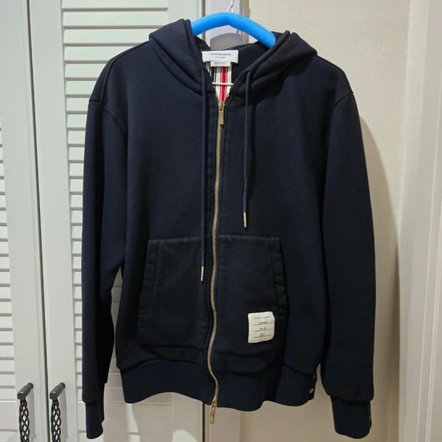 톰브라운 후드집업 금장 백화점판