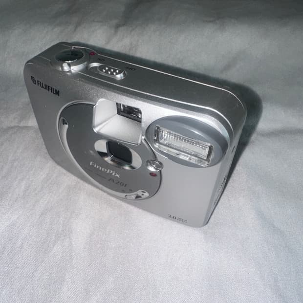 후지 파인픽스 A201 메모리카드 포함