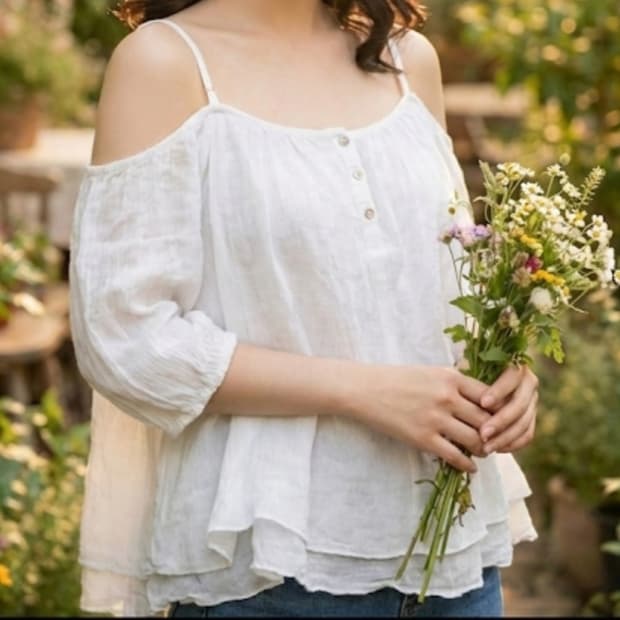 모리걸 화이트 레이어드 블라우스