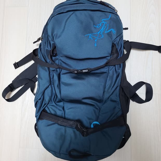 아크테릭스 퀀틱28 등산 배낭