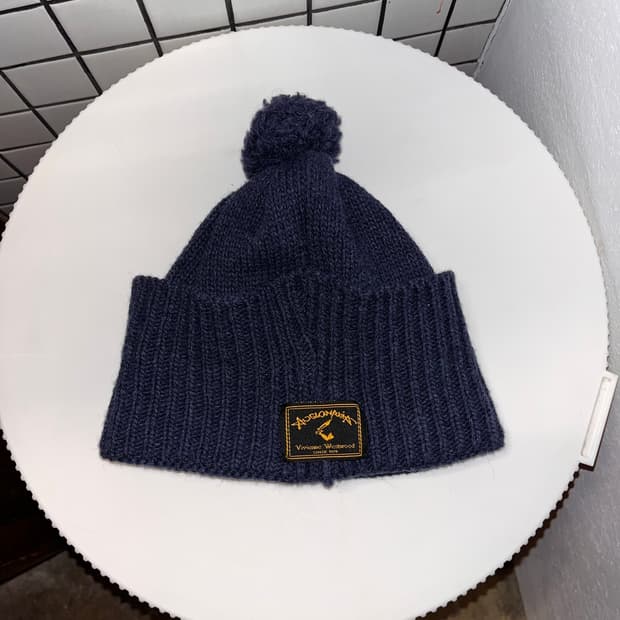 Vivienne Westwood 비비안웨스트우드 비니