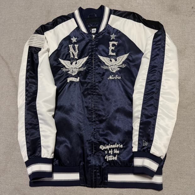 뉴에라 이글 플래그 스카쟌