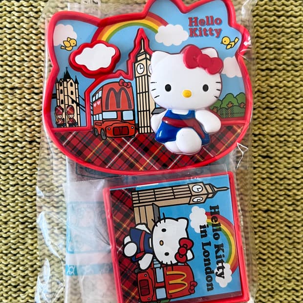 2010 헬로키티 빈티지 맥토이 일본 해피밀 - 런던 
