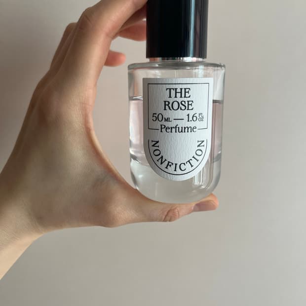 논픽션 더로즈 50미리 절반보다 조금더 남음