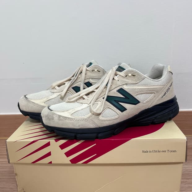 뉴발란스 990v4
