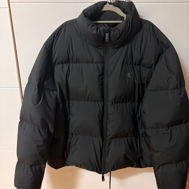 캘빈클라인 남성 릴랙스드 숏 다운 푸퍼