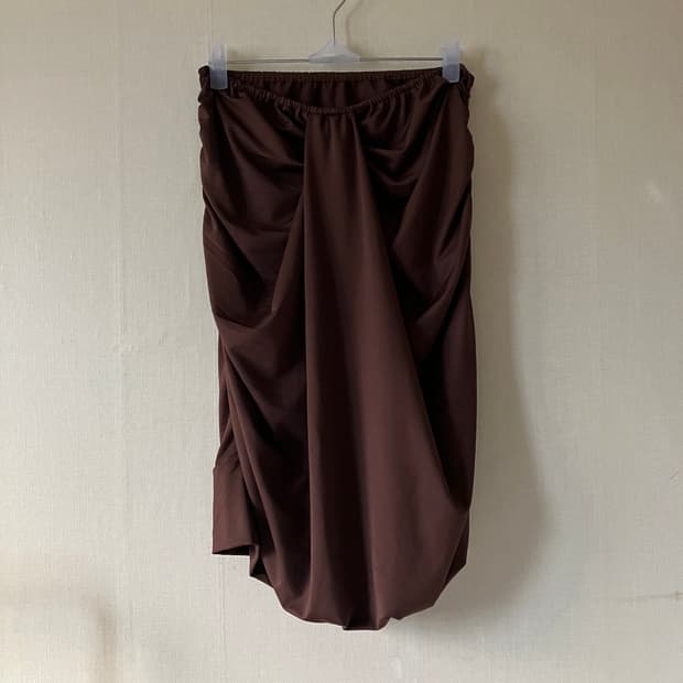 셔링 미디 스커트