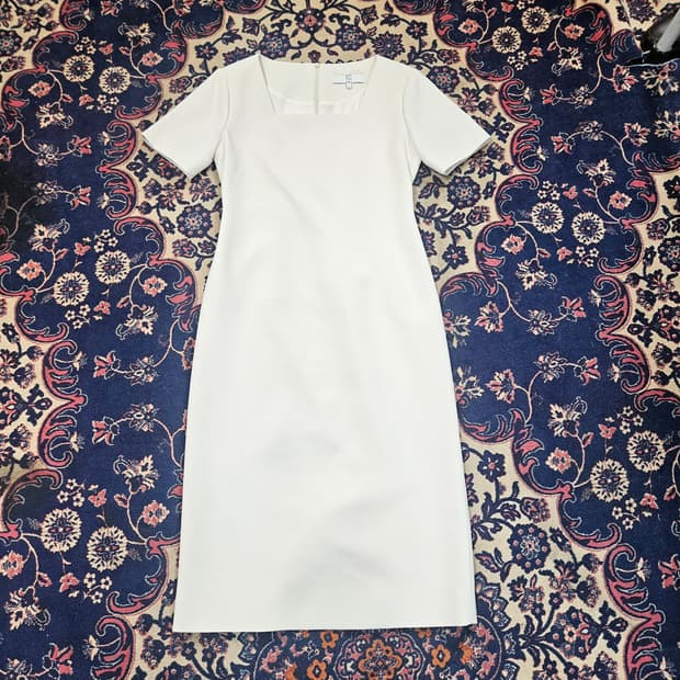 시에(Sie) 릴리 스퀘어넥 원피스
1 size
