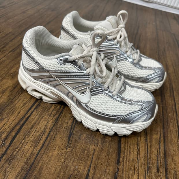 Nike Air Max Moto 2K 나이키 에어맥스 모토 2K