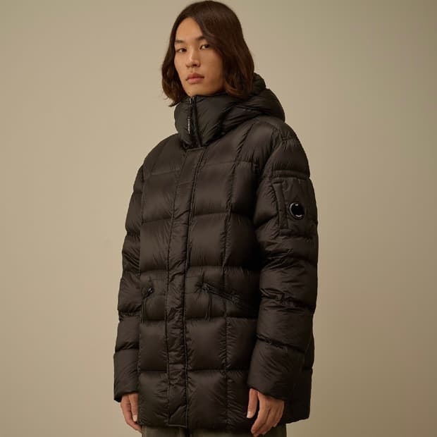 cp컴퍼니 패딩 /블랙 M사이즈 