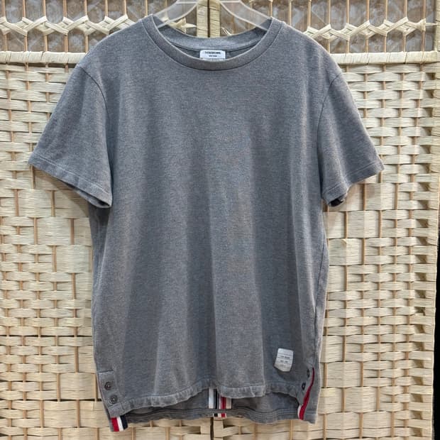 3/95 정품 톰브라운 백 삼선 반팔 팝니다