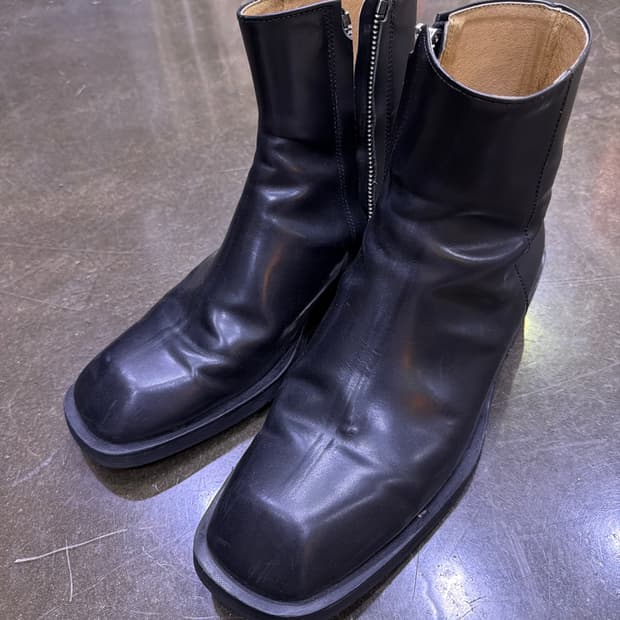 메종미네드 스퀘어토 지퍼 부츠 블랙 260