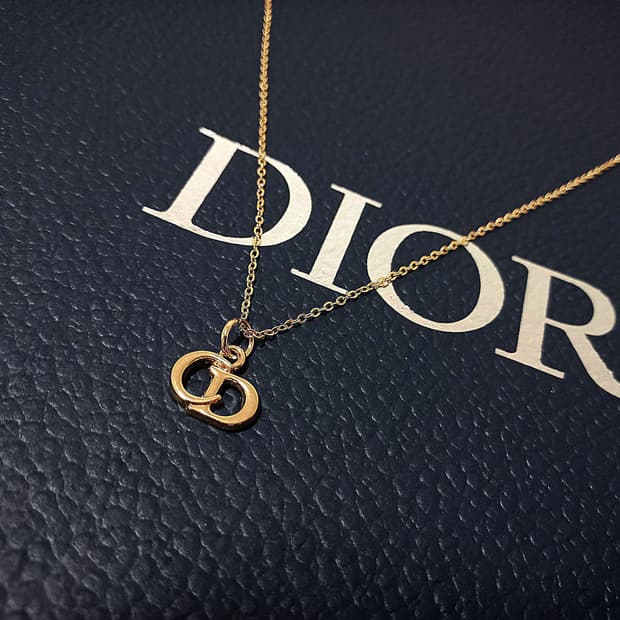 [dior] 디올 빈티지 정품 참단추 업사이클링 목걸이 cd로고