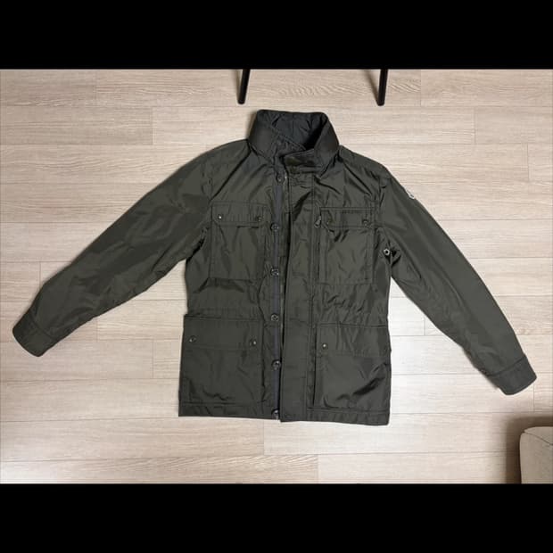 몽클레르 Lez 카키 바람막이 1사이즈