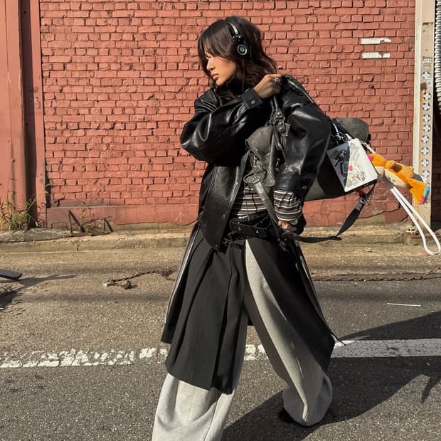 샌드릭 플리츠 랩 미디 스커트