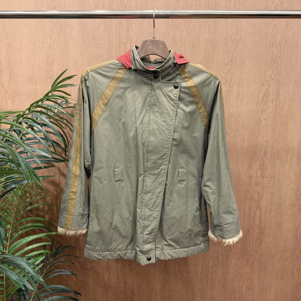 지방시 야상 자켓 후드 퍼 트리밍 배색 라인 레드 코튼 안감 디테일 카키