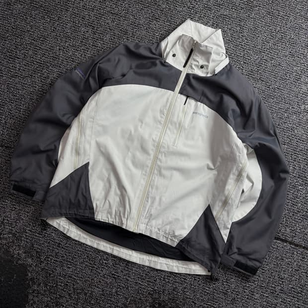 파타고니아 고프코어 배색 윈드브레이커 4060