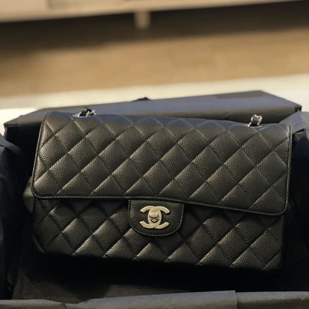 샤넬클래식 캐비어스킨미듐은장