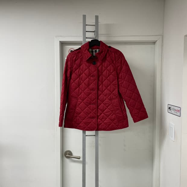 버버리 퀄팅 자켓 레드 S(W)