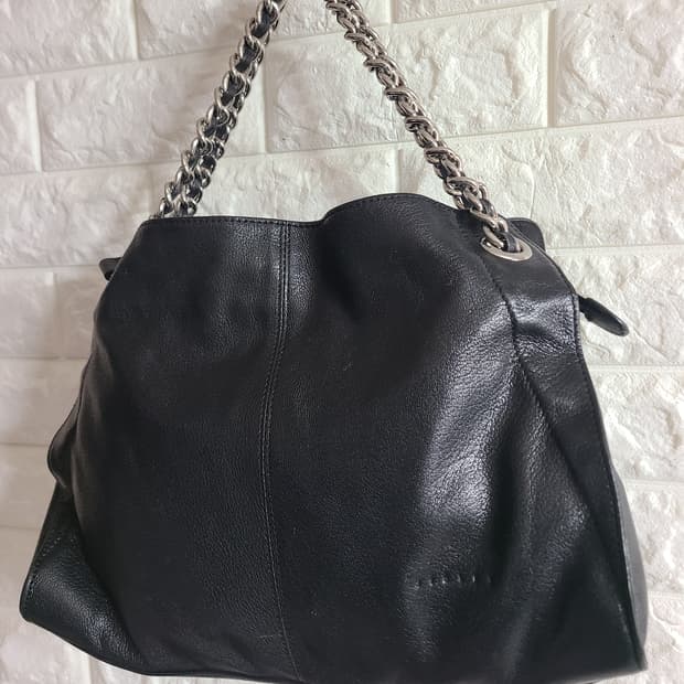 시슬리 가죽 체인 숄더백