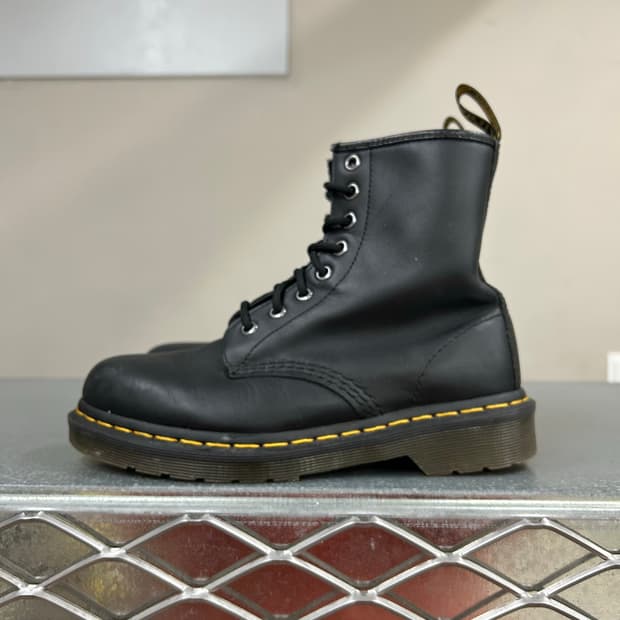 닥터마틴 1460 스무스 레더 부츠 uk4