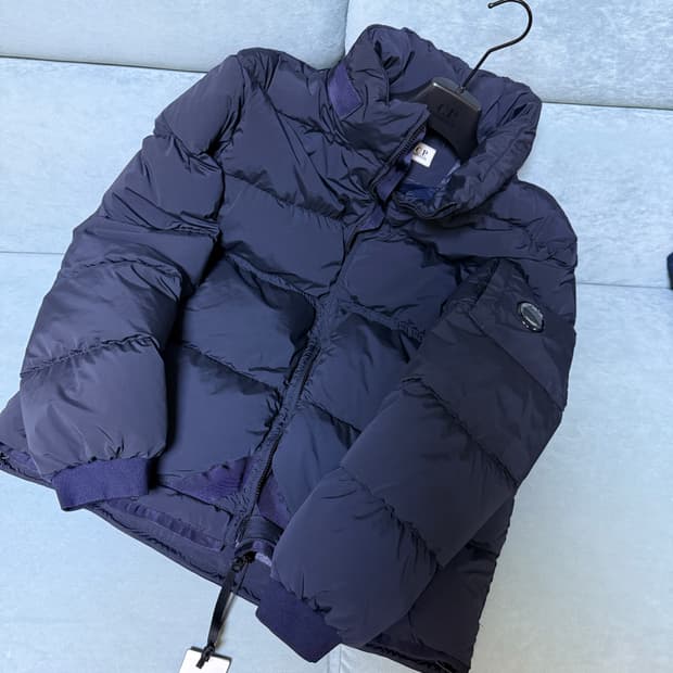 cp컴퍼니 나이크라r 패딩 54사이즈 새상품