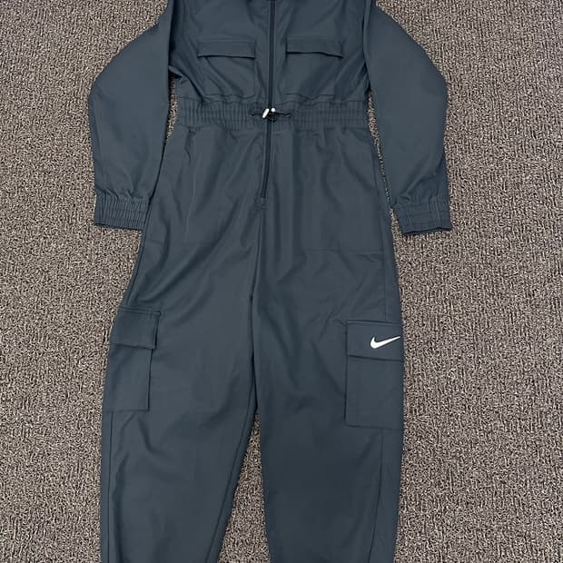 NIKE 나이키 스우시 카고 점프수트 블랙 M