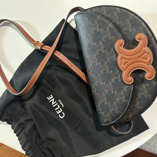 셀린느 퀴르 트리옹프 베사체