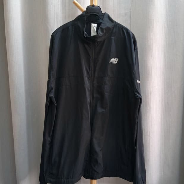 뉴발란스 블랙 러닝 자켓/남성105~110#