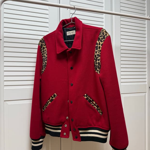 생로랑 바시티 테디 자켓