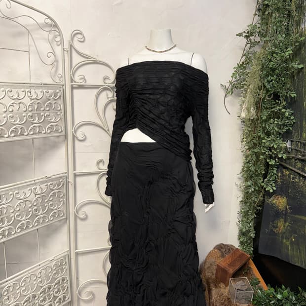 Eonhey black draping shirring top (새제품)