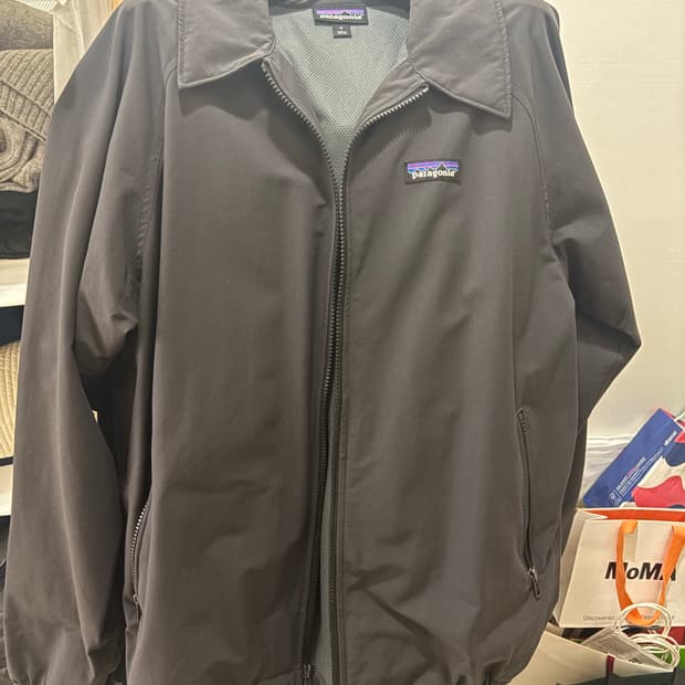 파타고니아 배기스 바람막이