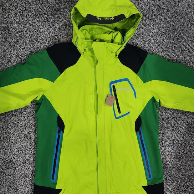 //컬럼비아  옴니테크(Omni-Tech) 배색 바람막이 L