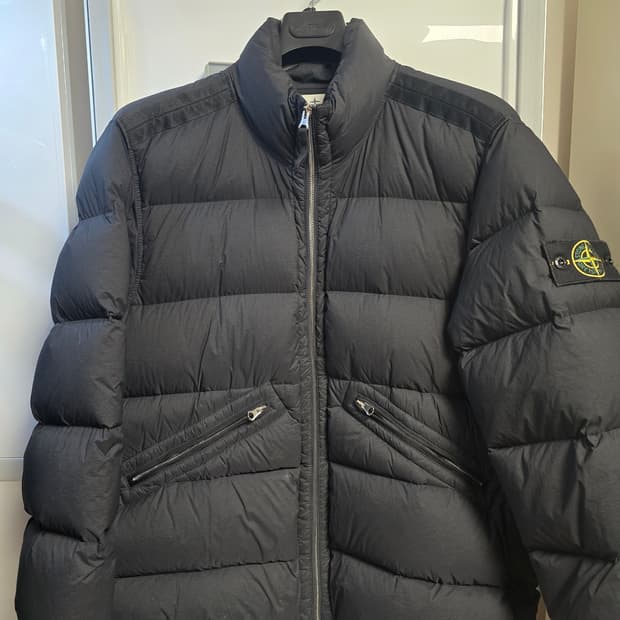 스톤아일랜드 심리스패딩 24fw