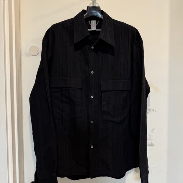 언어팩티드 셔츠