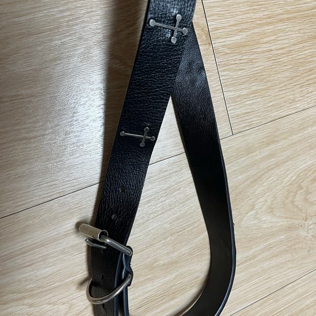 언더커버 마녀기 크로스 레더 벨트