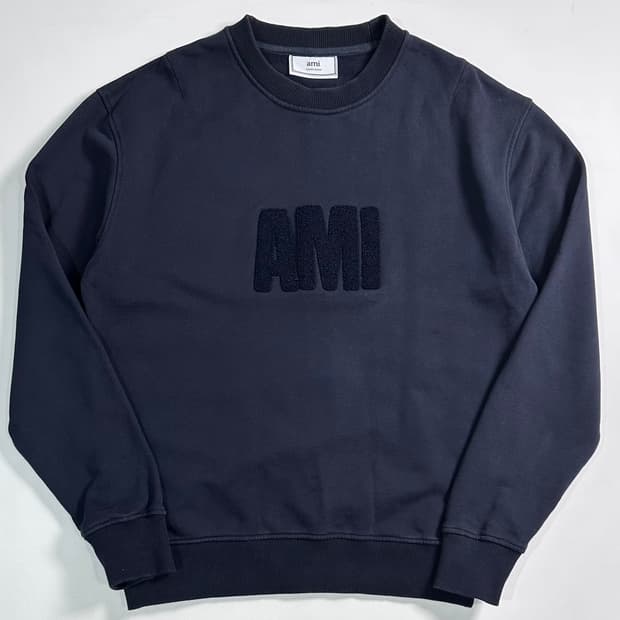 아미 로고 맨투맨 