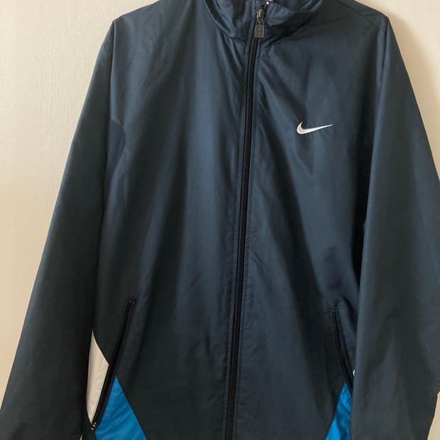 나이키 바람막이 L 100