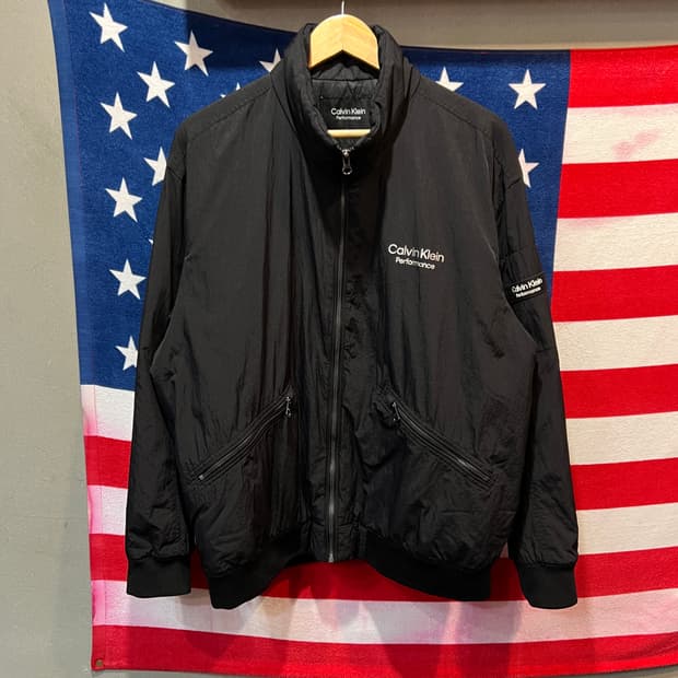 캘빈클라인 퍼포먼스 바람막이 점퍼
