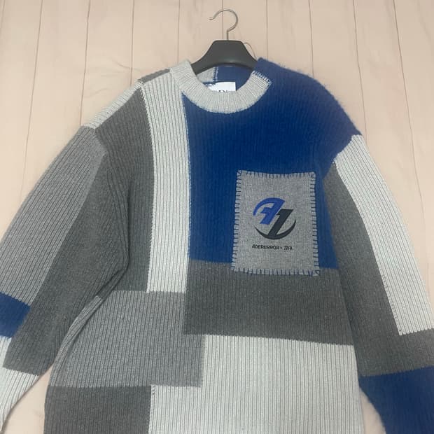 자라x아더에러 패치 니트 (L-XL사이즈)