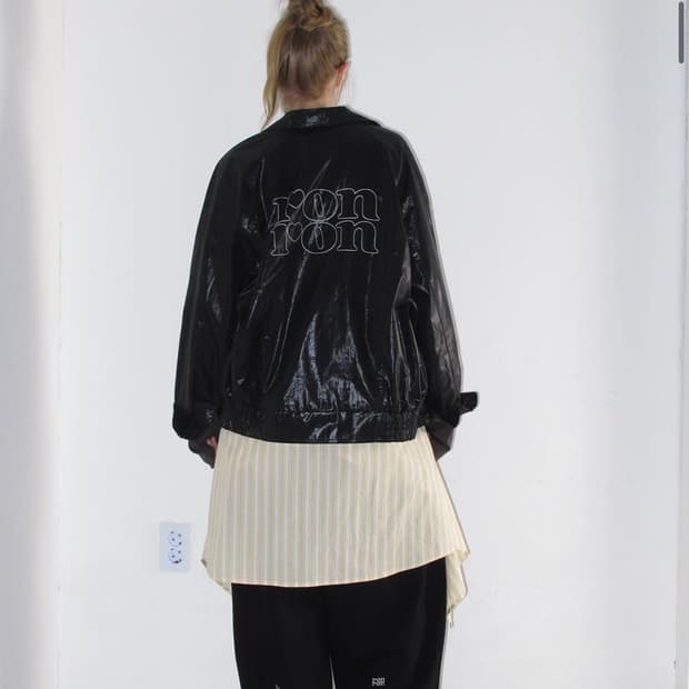 론론 글로시코팅점퍼