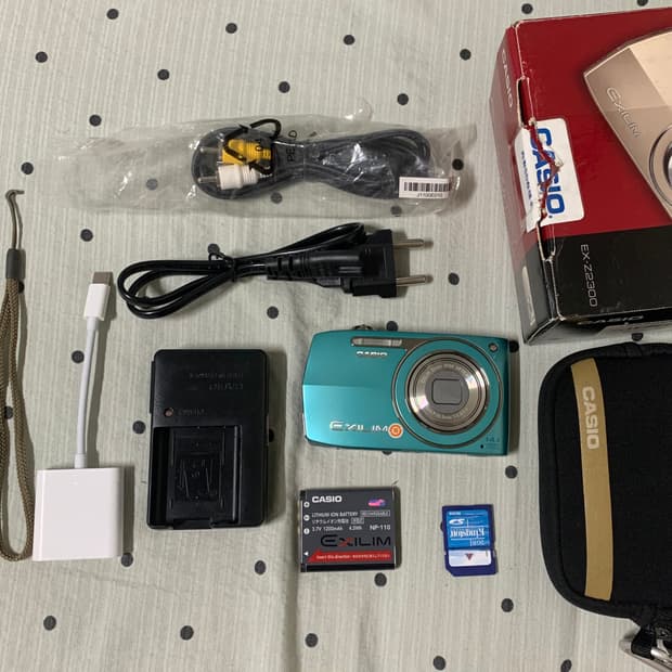카시오 엑슬림 Z2300 민트 빈티지 카메라